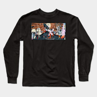 Amaterasu at the heavenly rock cave Long Sleeve T-Shirt